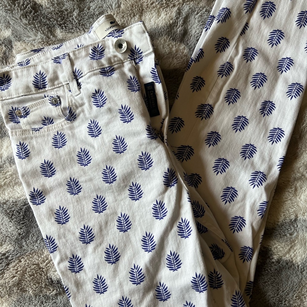 Vineyard Vines White jeans with Navy pattern - Picture 3 of 6